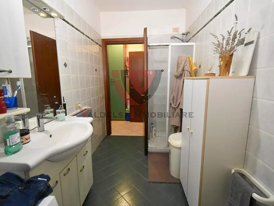 Immagine 23 di Appartamento in vendita  a Colle Di Val D'elsa