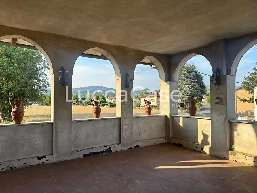 Immagine 1 di Terratetto in vendita  a Lucca