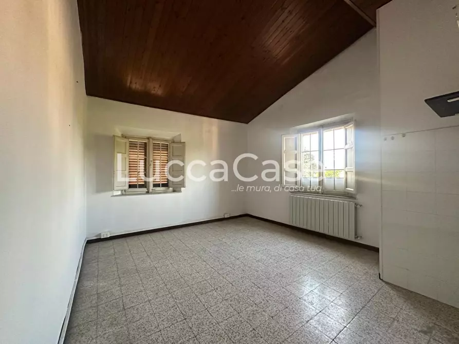 Immagine 9 di Terratetto in vendita  a Lucca