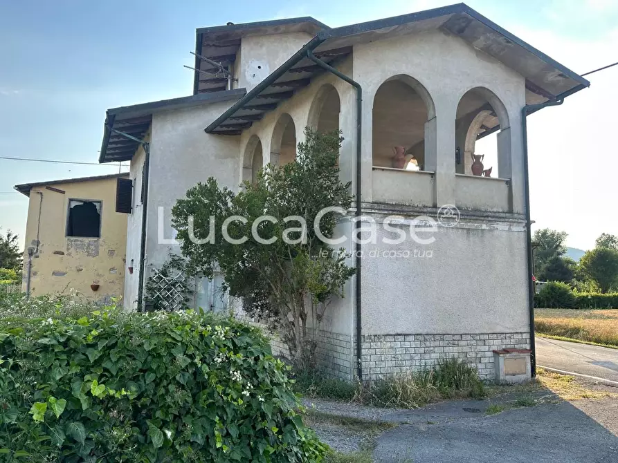 Immagine 22 di Terratetto in vendita  a Lucca