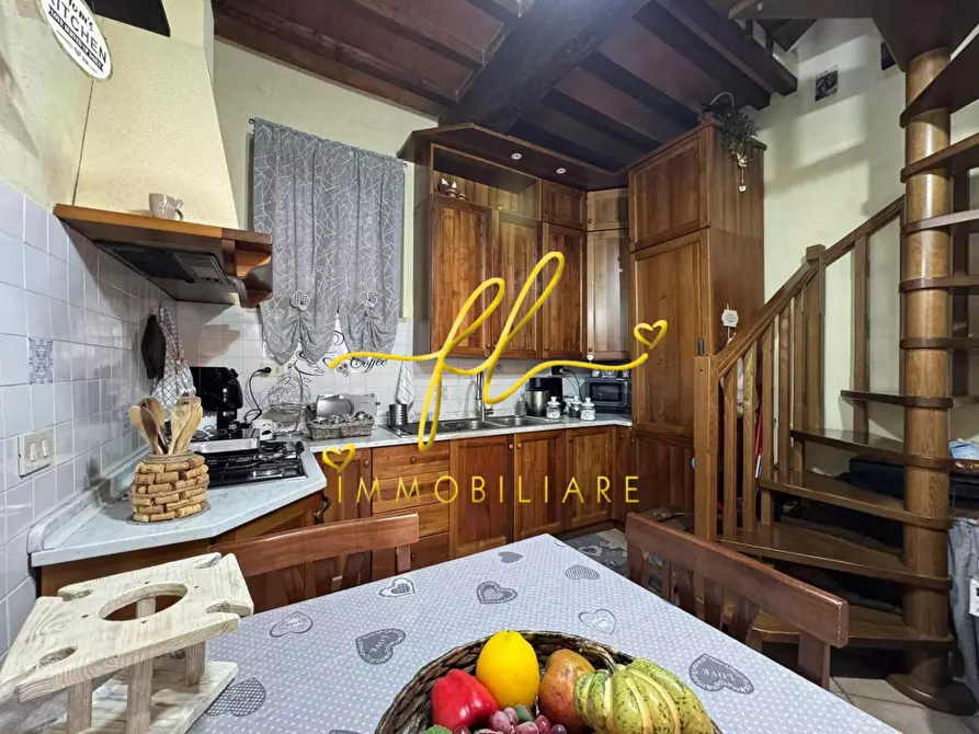 Immagine 10 di Appartamento in vendita  a Collesalvetti