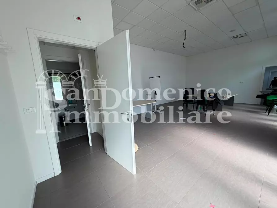 Immagine 2 di Ufficio in vendita  a Pisa