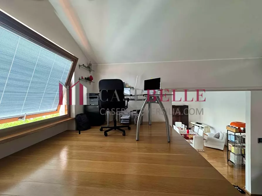 Immagine 12 di Casa indipendente in vendita  a Camaiore