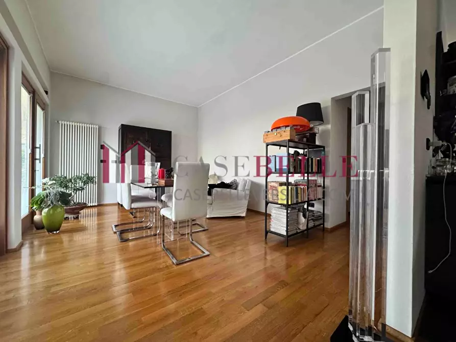 Immagine 8 di Casa indipendente in vendita  a Camaiore