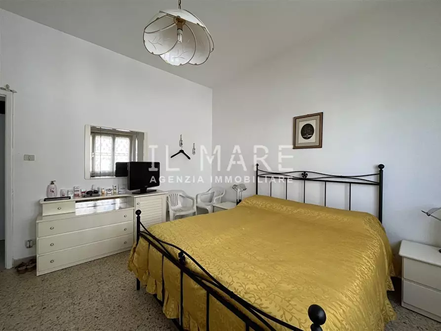 Immagine 12 di Appartamento in vendita  a Massa
