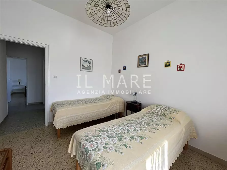 Immagine 18 di Appartamento in vendita  a Massa