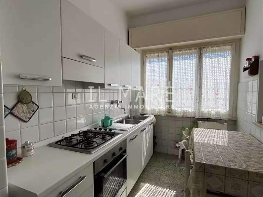 Immagine 10 di Appartamento in vendita  a Massa