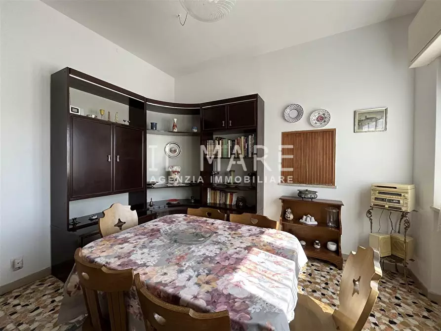 Immagine 4 di Appartamento in vendita  a Massa