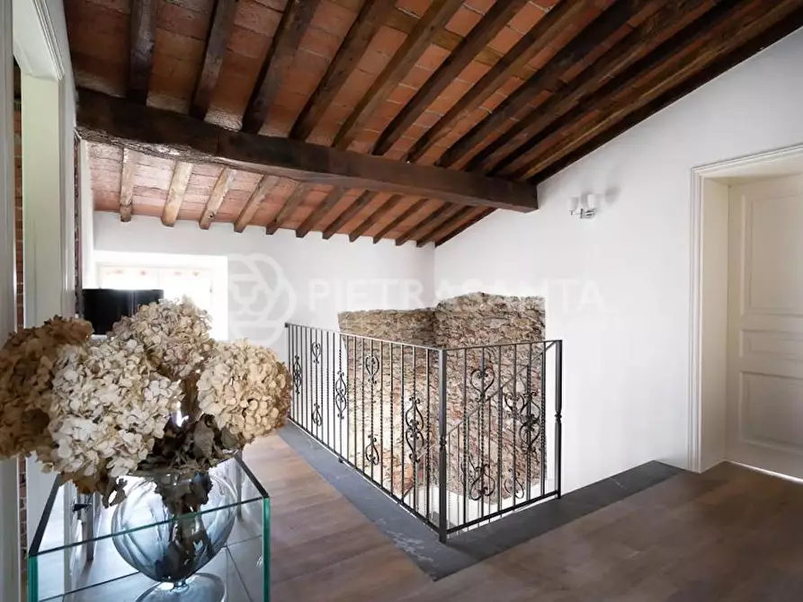 Immagine 15 di Villa in vendita  a Pietrasanta