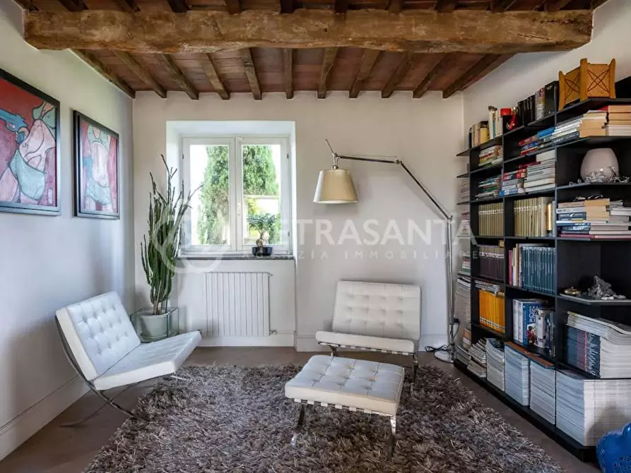 Immagine 9 di Villa in vendita  a Pietrasanta