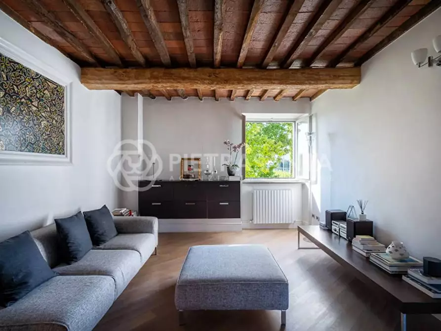 Immagine 6 di Villa in vendita  a Pietrasanta
