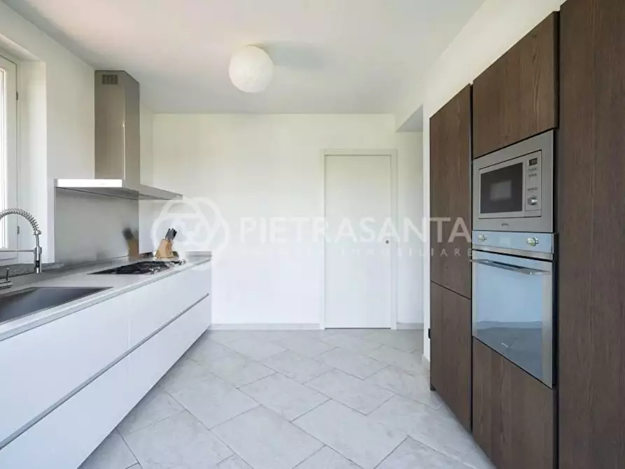 Immagine 26 di Villa in vendita  a Pietrasanta