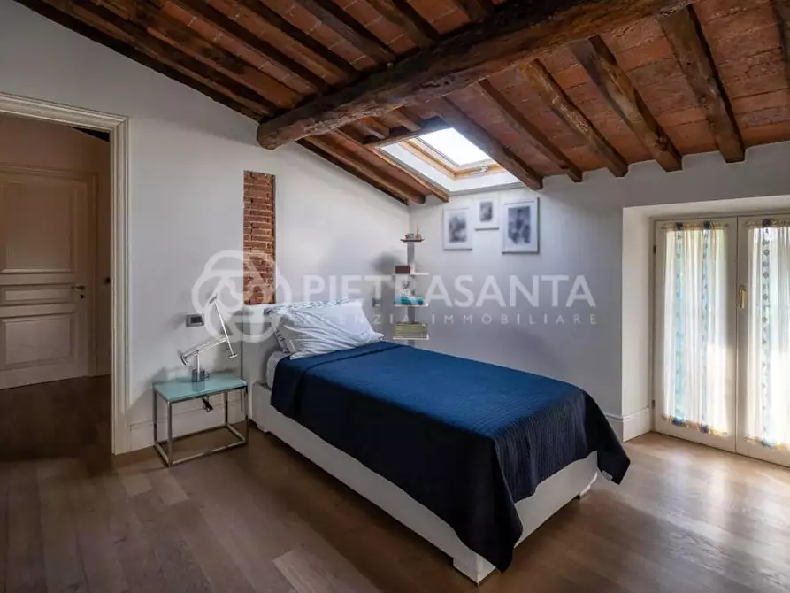 Immagine 22 di Villa in vendita  a Pietrasanta