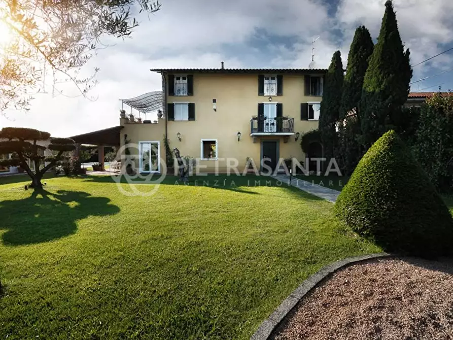 Immagine 4 di Villa in vendita  a Pietrasanta