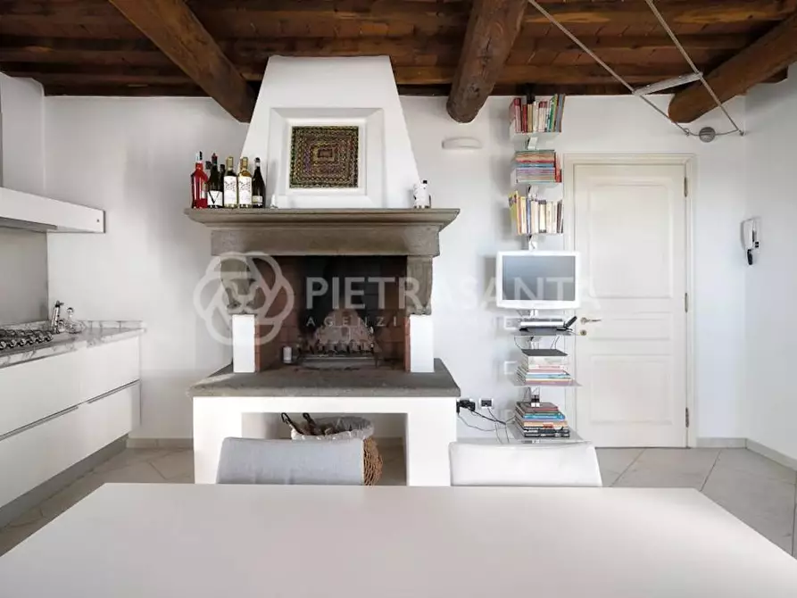 Immagine 7 di Villa in vendita  a Pietrasanta