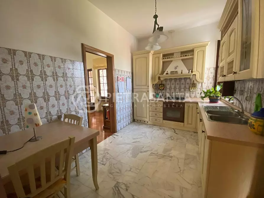 Immagine 21 di Villa in vendita  a Pietrasanta
