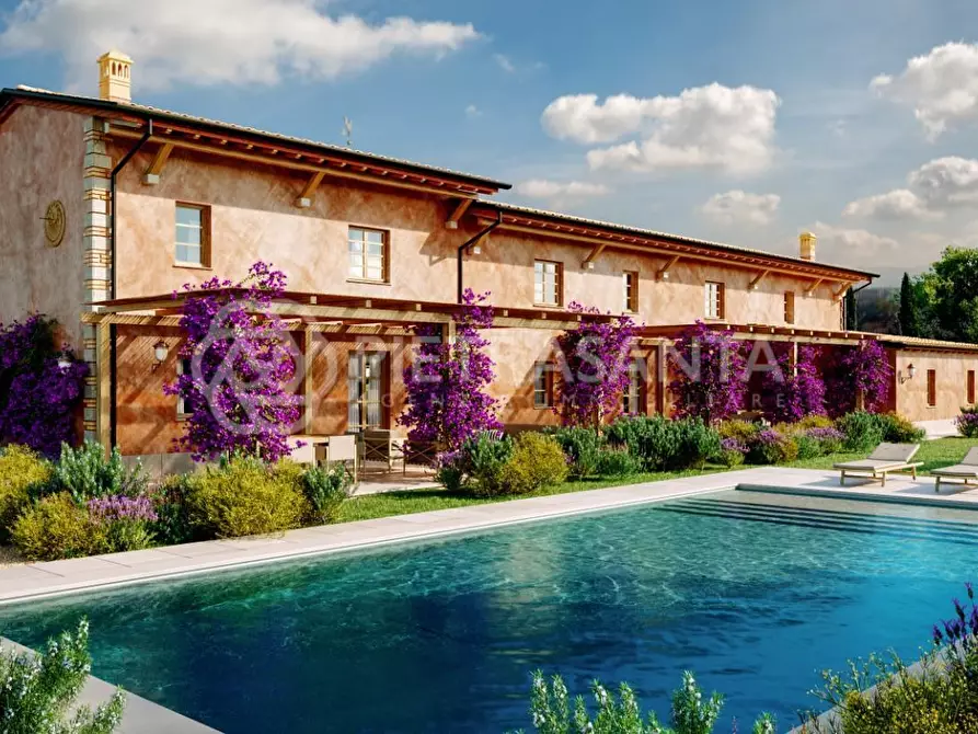 Immagine 1 di Casa colonica in vendita  a Pietrasanta