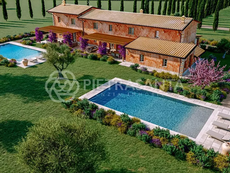 Immagine 5 di Casa colonica in vendita  a Pietrasanta
