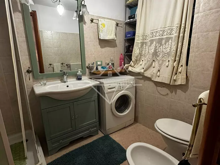 Immagine 9 di Appartamento in vendita  a Carrara