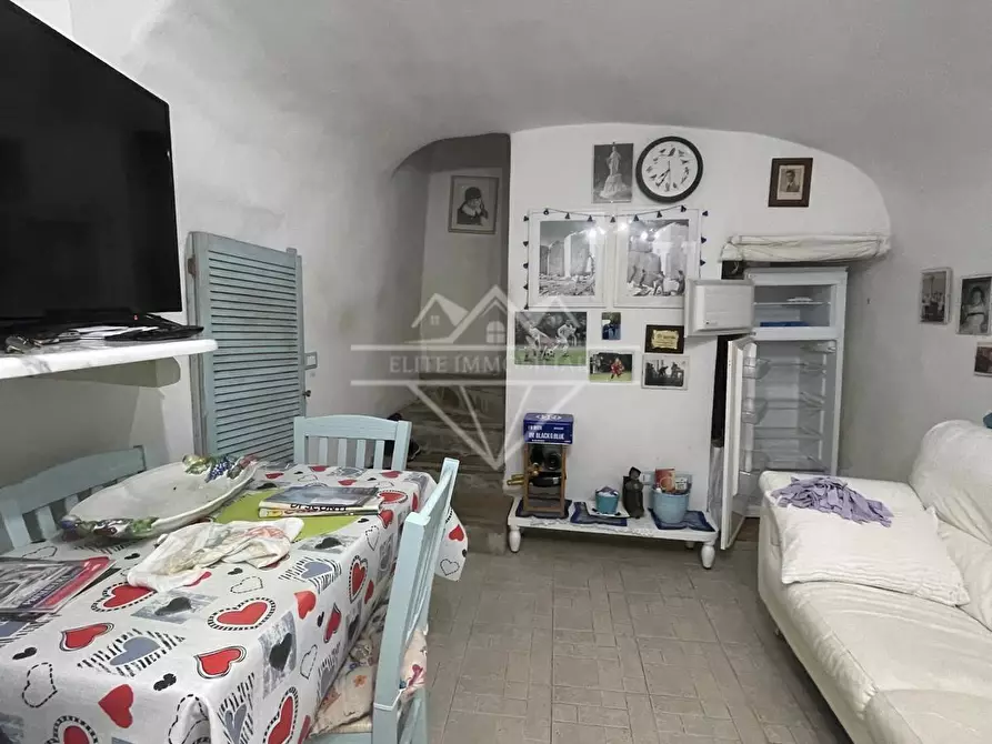 Immagine 3 di Appartamento in vendita  a Carrara
