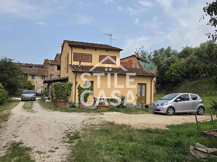 Immagine 30 di Casa colonica in vendita  a Montecarlo