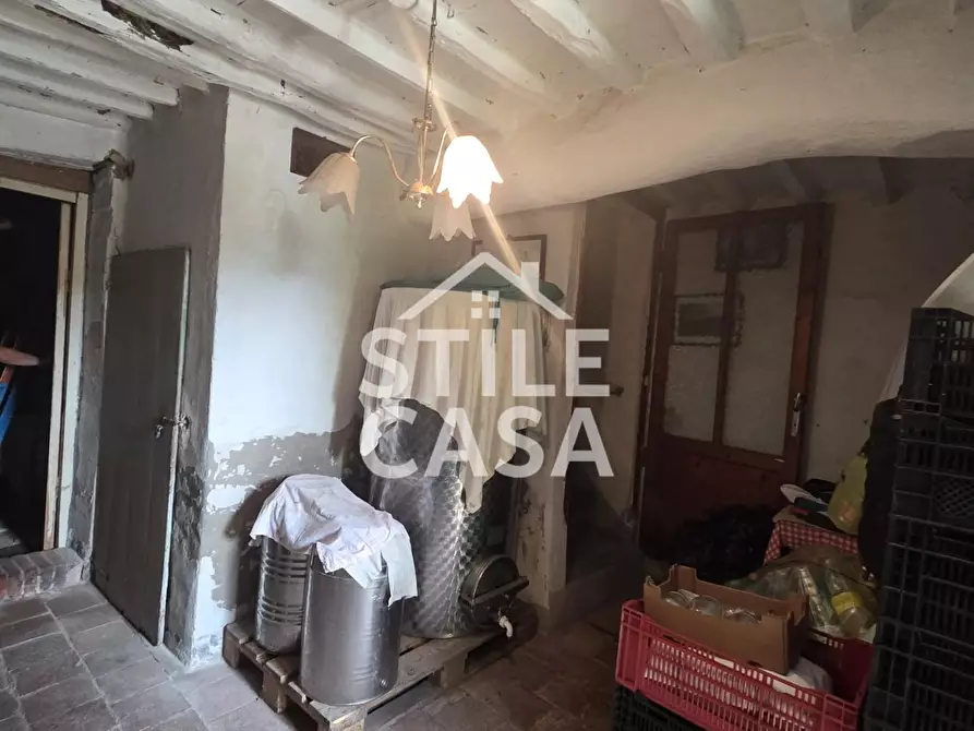 Immagine 17 di Casa colonica in vendita  a Montecarlo