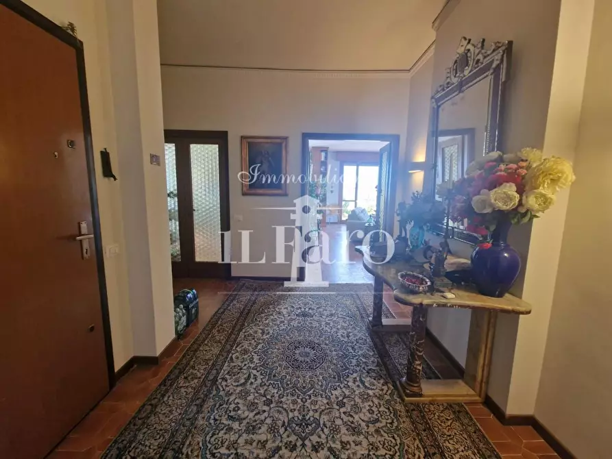 Immagine 14 di Appartamento in vendita  a Firenze