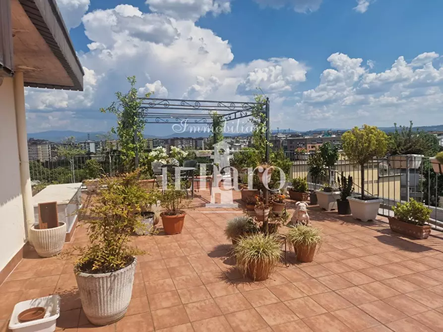 Immagine 4 di Appartamento in vendita  a Firenze