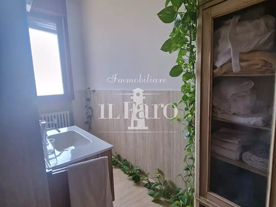 Immagine 25 di Appartamento in vendita  a Firenze
