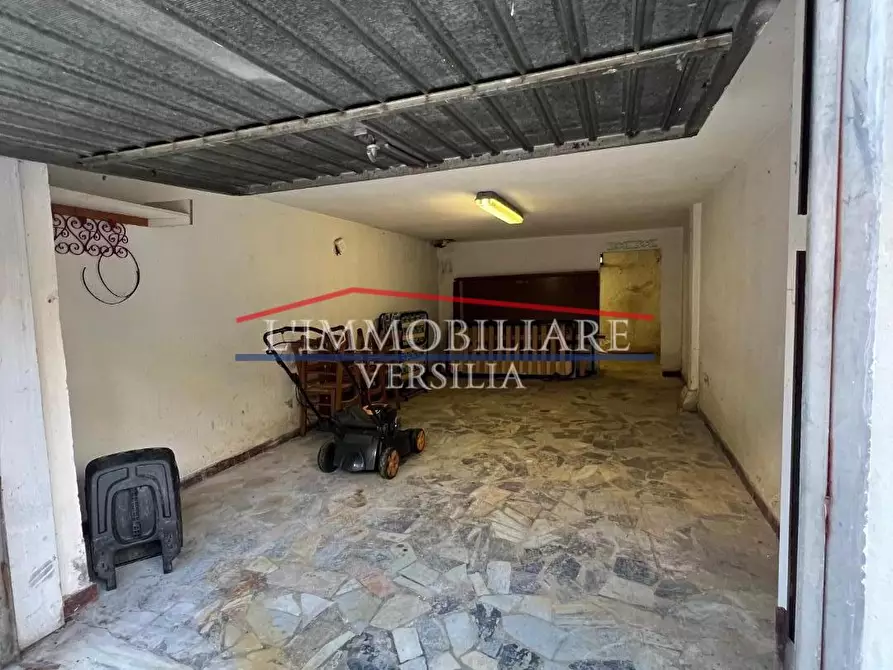 Immagine 23 di Appartamento in vendita  a Massa