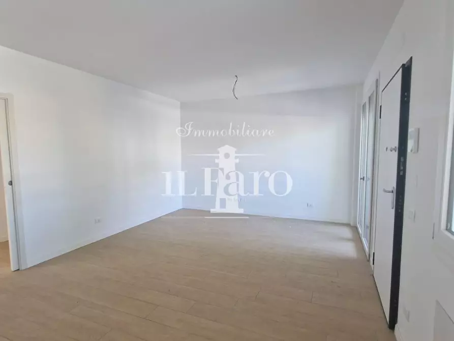 Immagine 6 di Appartamento in vendita  a Campi Bisenzio