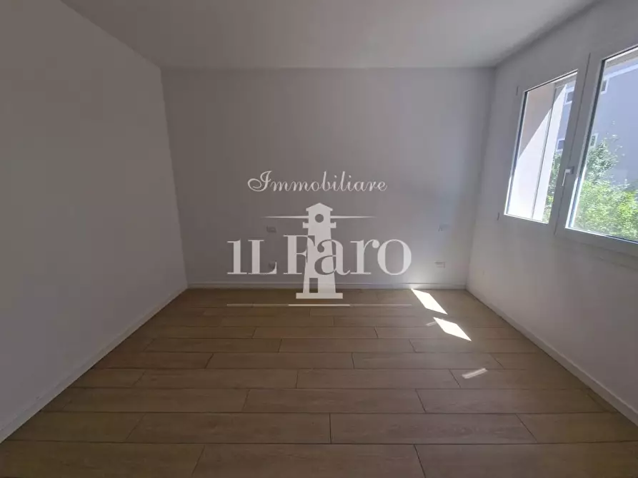 Immagine 12 di Appartamento in vendita  a Campi Bisenzio