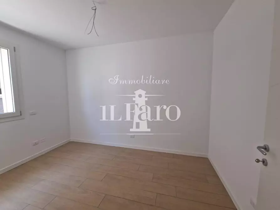 Immagine 15 di Appartamento in vendita  a Campi Bisenzio