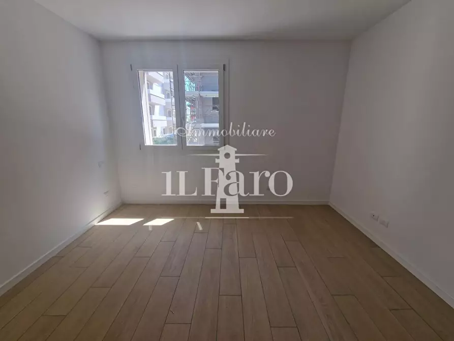 Immagine 14 di Appartamento in vendita  a Campi Bisenzio