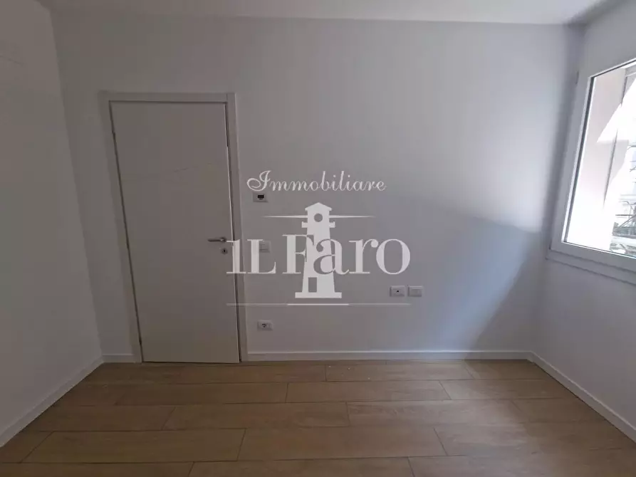 Immagine 17 di Appartamento in vendita  a Campi Bisenzio