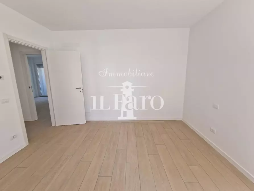 Immagine 8 di Appartamento in vendita  a Campi Bisenzio