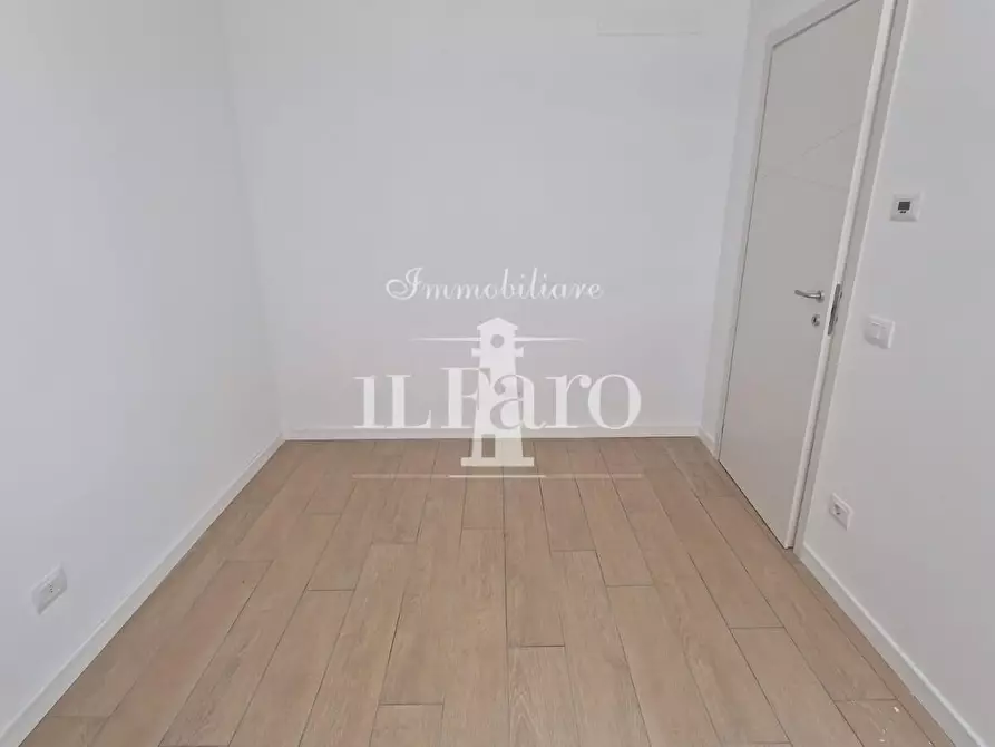 Immagine 19 di Appartamento in vendita  a Campi Bisenzio
