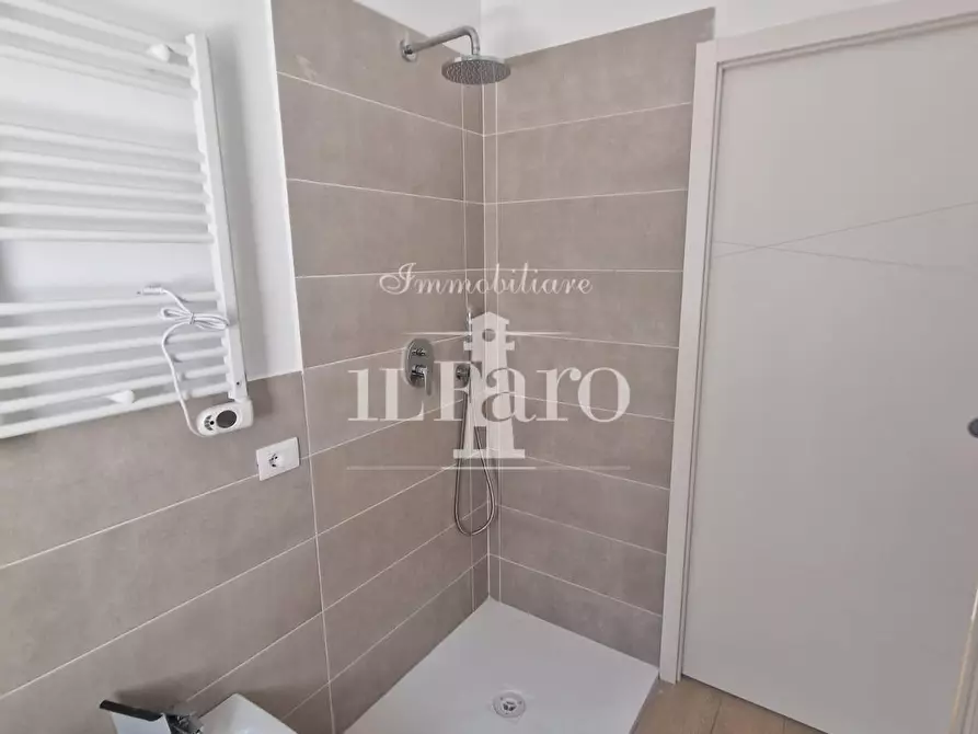 Immagine 24 di Appartamento in vendita  a Campi Bisenzio