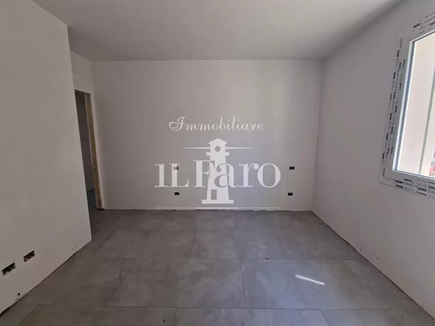 Immagine 14 di Appartamento in vendita  a Campi Bisenzio