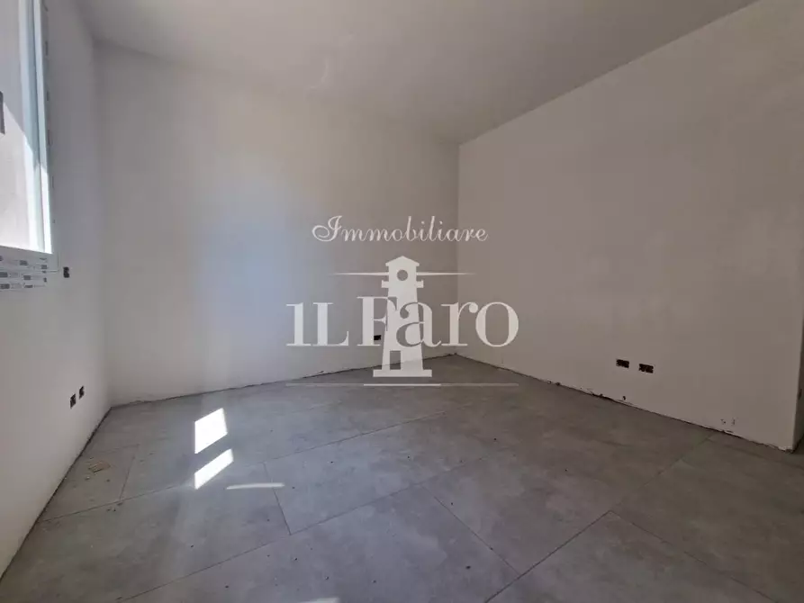 Immagine 13 di Appartamento in vendita  a Campi Bisenzio