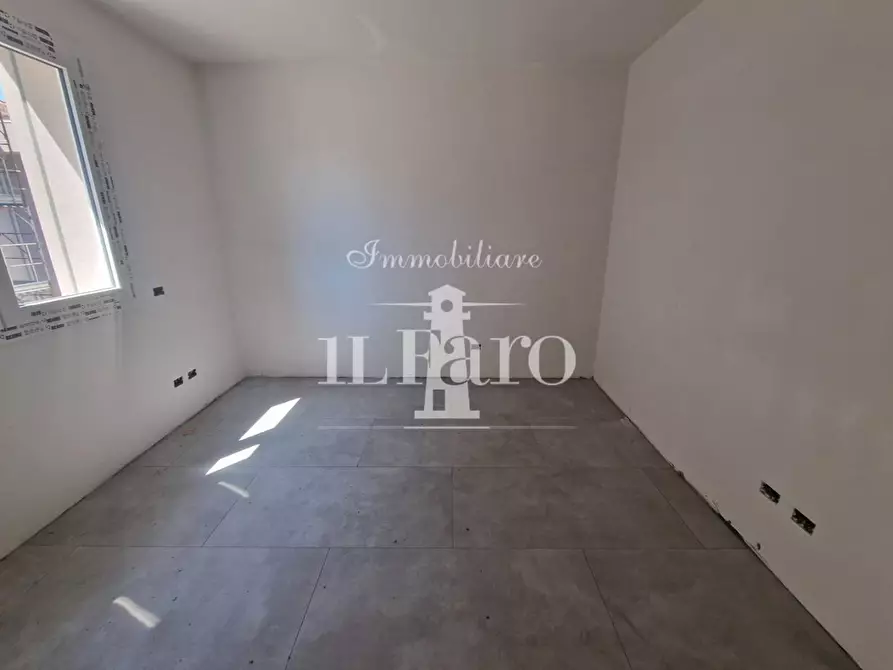 Immagine 11 di Appartamento in vendita  a Campi Bisenzio
