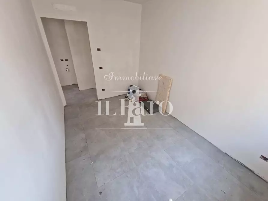 Immagine 18 di Appartamento in vendita  a Campi Bisenzio