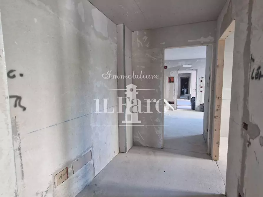 Immagine 14 di Appartamento in vendita  a Campi Bisenzio
