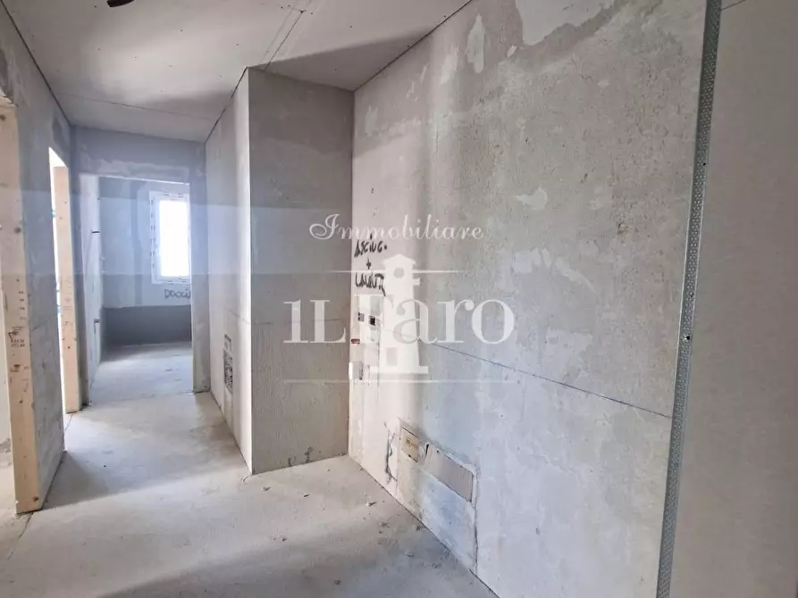 Immagine 15 di Appartamento in vendita  a Campi Bisenzio