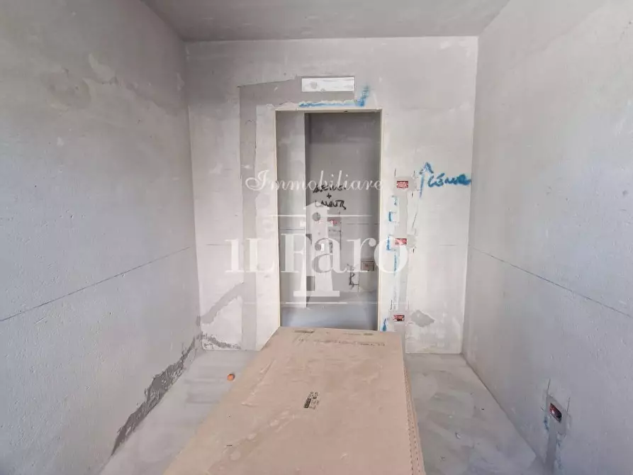Immagine 21 di Appartamento in vendita  a Campi Bisenzio