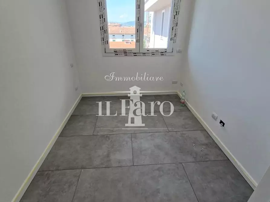 Immagine 17 di Appartamento in vendita  a Campi Bisenzio