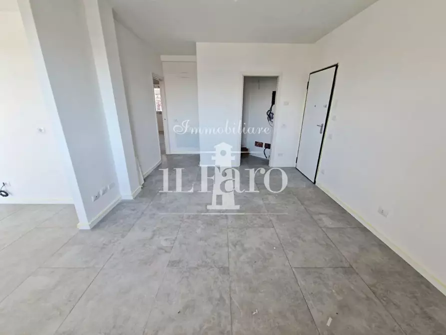 Immagine 2 di Appartamento in vendita  a Campi Bisenzio