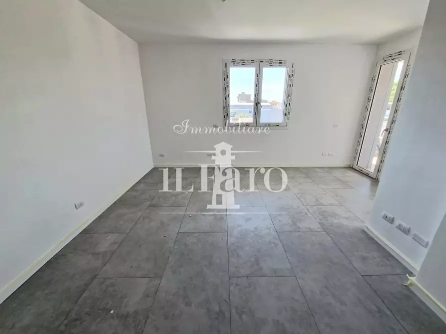 Immagine 6 di Appartamento in vendita  a Campi Bisenzio