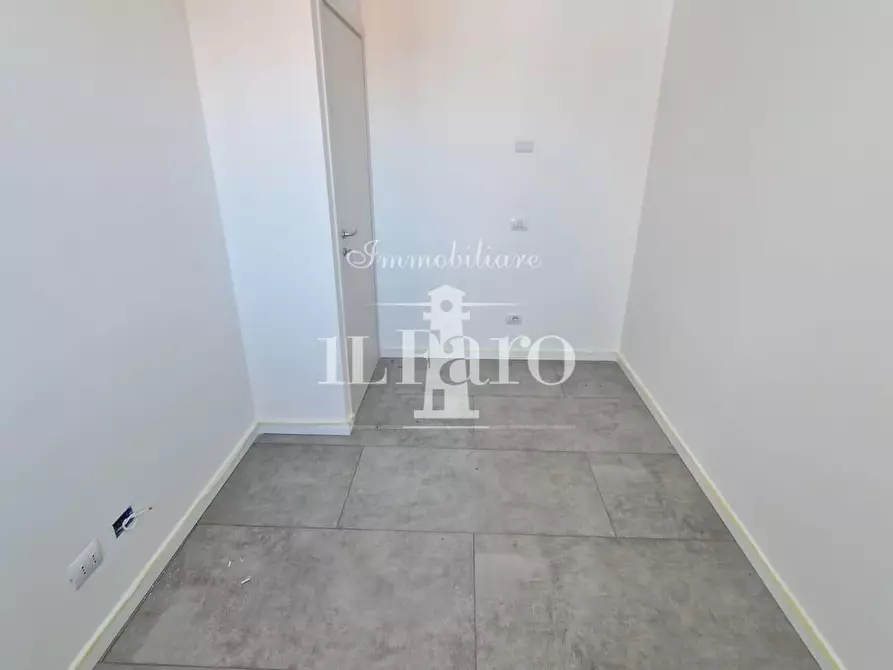 Immagine 16 di Appartamento in vendita  a Campi Bisenzio