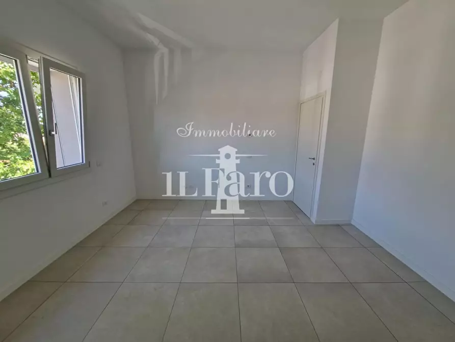Immagine 8 di Appartamento in vendita  a Campi Bisenzio
